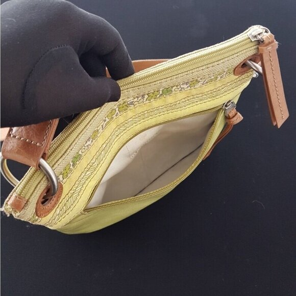 FOSSIL Key-Per, Light Green Slim Shoulder Bag, Adjust to Crossbody Bag - Picture 8 of 10